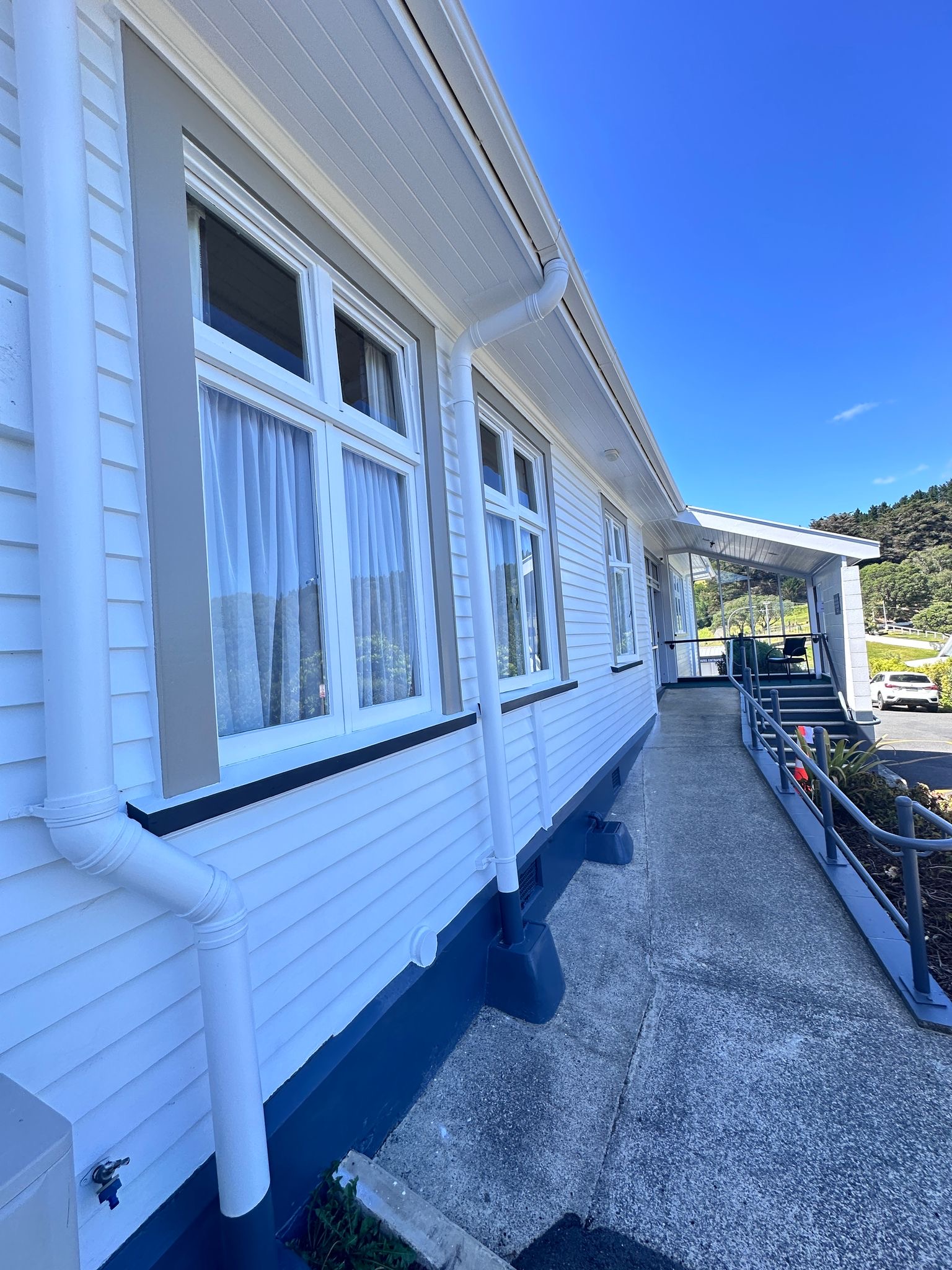 Retirement village exterior maintained by NRESH